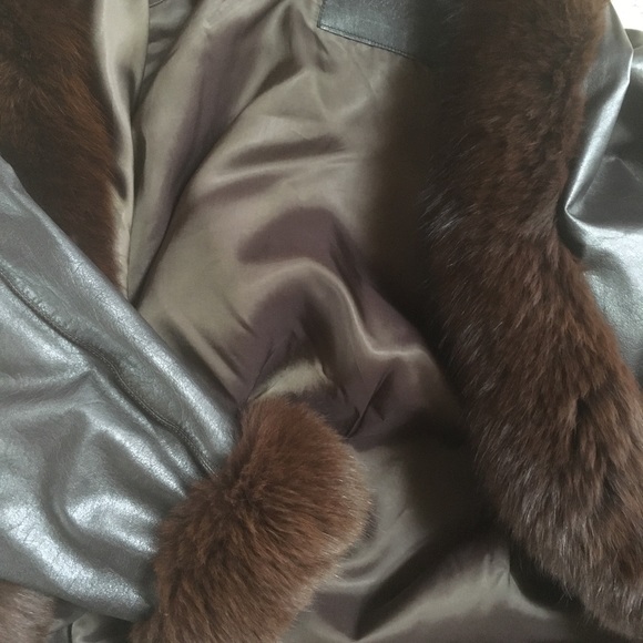 Leather & Genuine Fox Fur 3/4 Car Coat - Picture 6 of 8